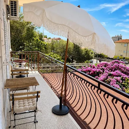 Milka 2bedroom Near Beach, Daire Makarska